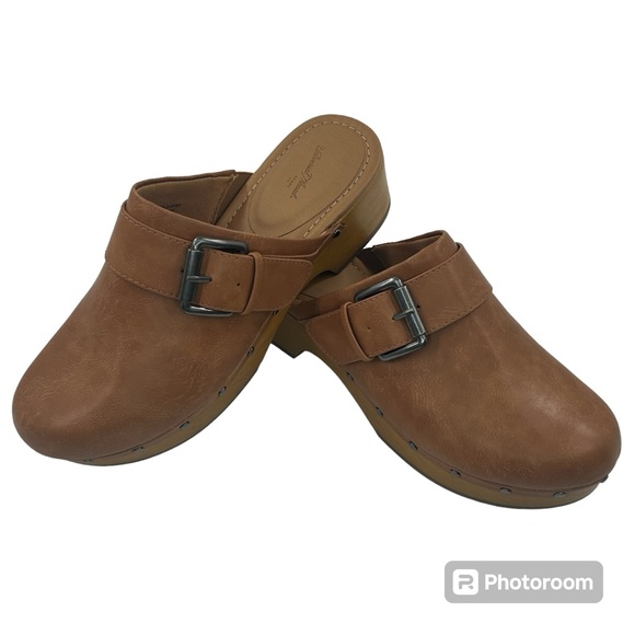 Universal Thread Shoes - NWOT Universal Thread Faye Clogs Size 9.5 Women's